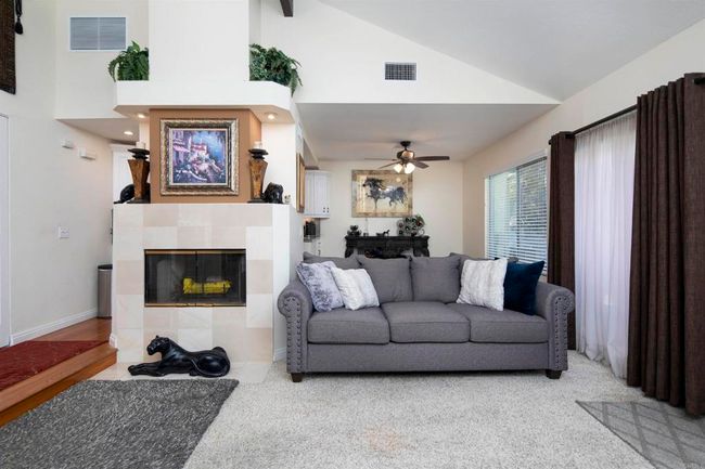 A nice and centrally located fireplace | Image 7