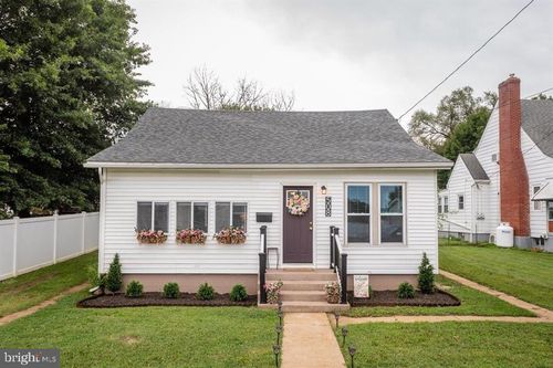 508 7th St, SHENANDOAH, VA, 22849-1423 | Card Image