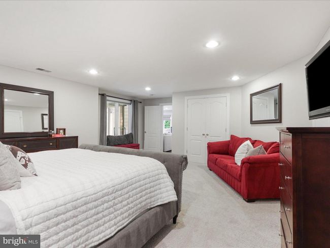 12024 Walnut Branch Rd, House other with 6 bedrooms, 5 bathrooms and null parking in RESTON VA | Image 64