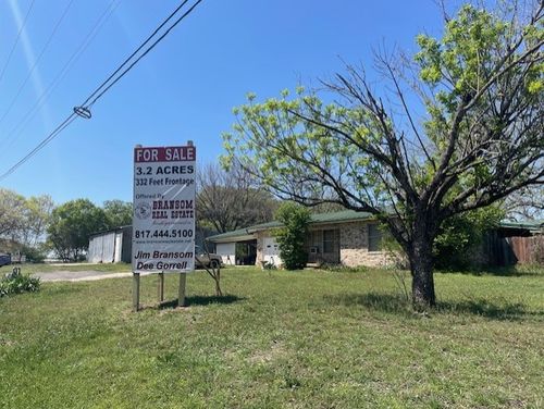 604 Goshen Rd, Springtown, TX, 76082-2621 | Card Image