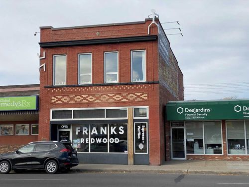 {{alt}} | Card Image