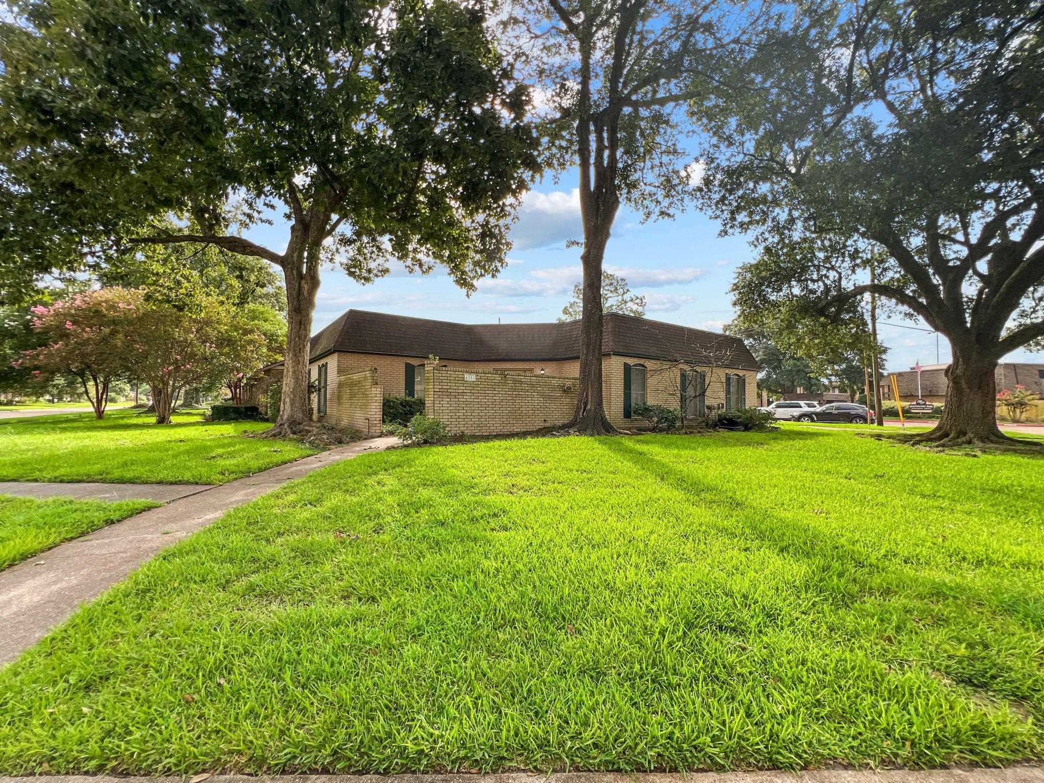 Afton Ln, Beaumont, TX 77706