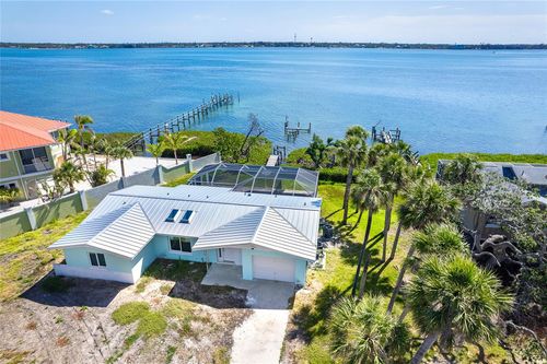 4093 Pelican Shores Cir, ENGLEWOOD, FL, 34223-9146 | Card Image