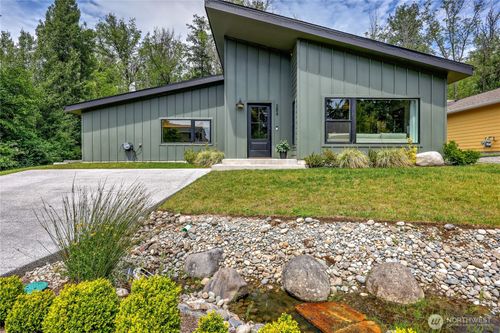 384 Nw Ruth Ln, Bremerton, WA, 98310-8500 | Card Image