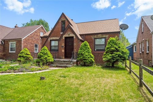 13613 Clifford Ave, Cleveland, OH, 44135-1526 | Card Image