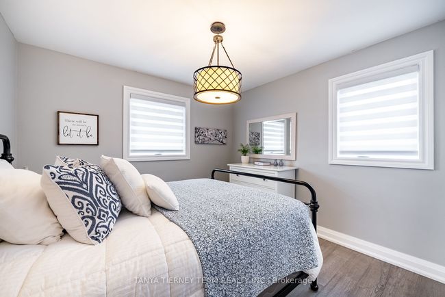 54 Mitchell Ave, House other with 5 bedrooms, 3 bathrooms and 4 parking in Whitby ON | Image 19