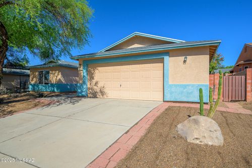 10235 E Rainbow Meadow Dr, Tucson, AZ, 85747-5504 | Card Image