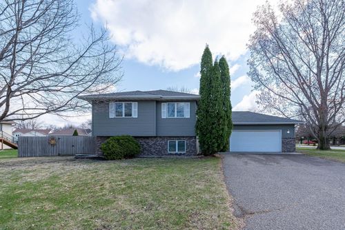 2026 Valley View Dr, North Mankato, MN, 56003-1547 | Card Image