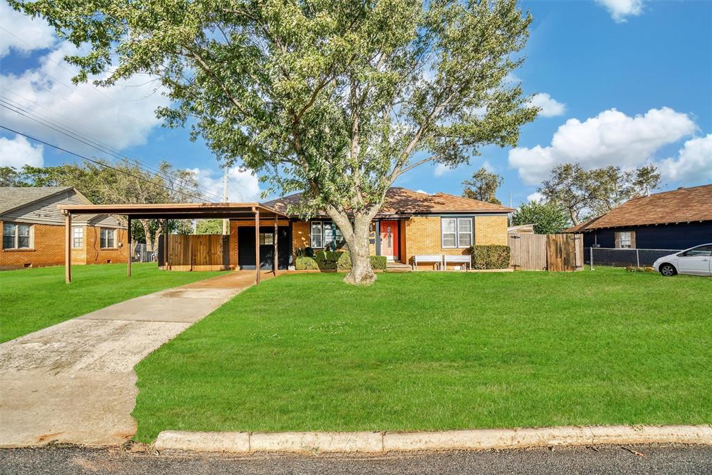 4th St, Weatherford, OK 73096