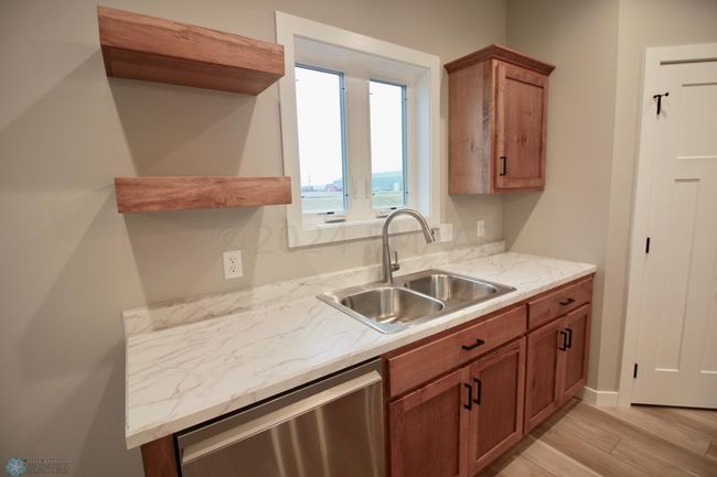 Custom cabinetry/shelving | Image 32