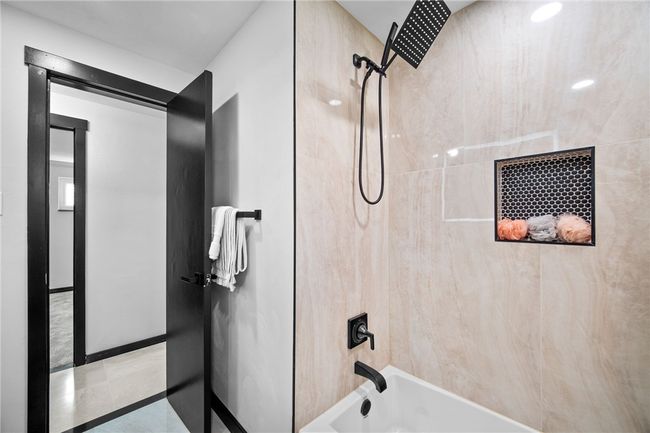 114 Biscayne Ter, House other with 3 bedrooms, 2 bathrooms and 1 parking in Pittsburgh PA | Image 12