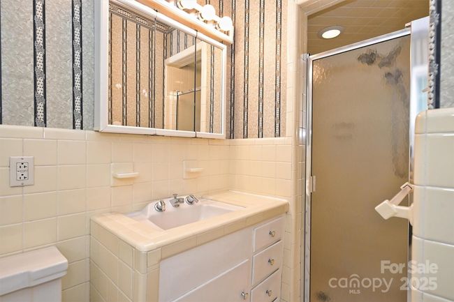 Primary Bath | Image 23