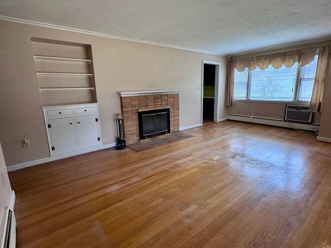 30 Chestnut Dr, House other with 3 bedrooms, 2 bathrooms and null parking in Windsor CT | Image 4