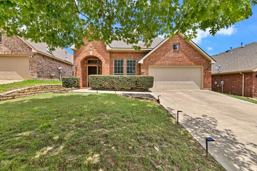 729 Red Elm Ln, Fort Worth, TX, 76131-3553 | Card Image
