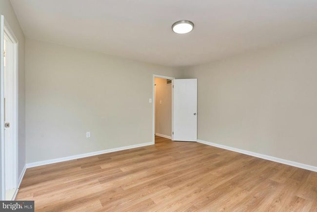 8321 Irongate Way, Townhouse with 3 bedrooms, 3 bathrooms and null parking in MANASSAS VA | Image 20