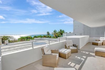 3N - 5555 Collins Ave, Condo with 2 bedrooms, 2 bathrooms and null parking in Miami Beach FL | Image 3