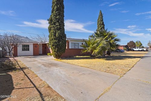10009 Jamaica St, El Paso, TX, 79924-3701 | Card Image