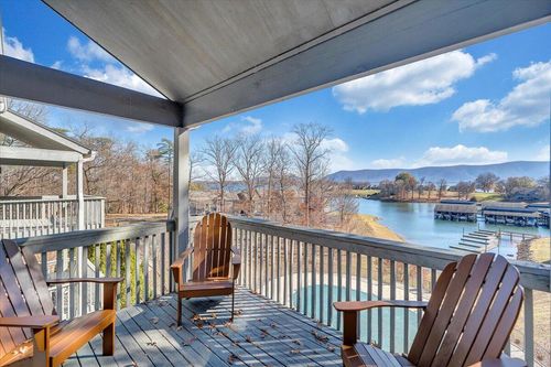 unit-409-290 Sailors Cove Dr, Moneta, VA, 24121-4307 | Card Image