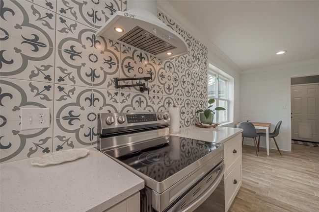 419 Magnolia Bnd, House other with 3 bedrooms, 2 bathrooms and 2 parking in New Caney TX | Image 19