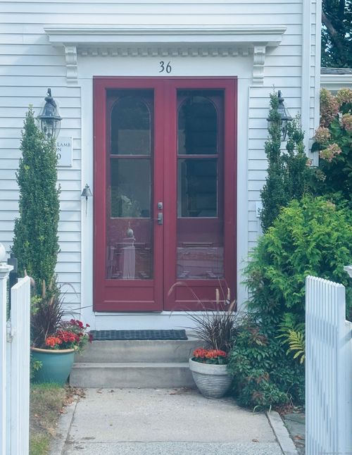 36 Pearl St, Groton, CT, 06340-5731 | Card Image