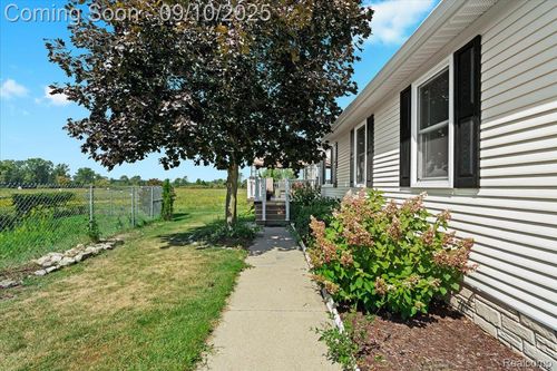 971 Red Cedar Dr, Howell, MI, 48843-7314 | Card Image
