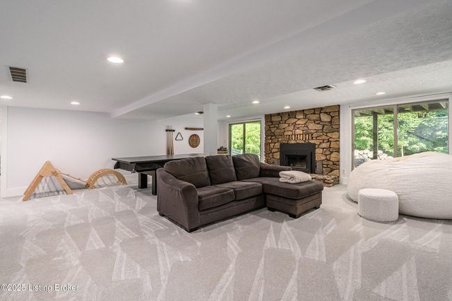 2918 Spickert Knob Rd, House other with 5 bedrooms, 4 bathrooms and null parking in Floyds Knobs IN | Image 57