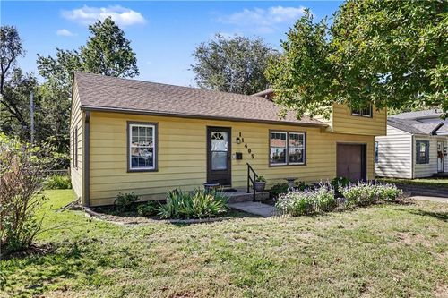 11405 W 70th St, Shawnee, KS, 66203-4025 | Card Image