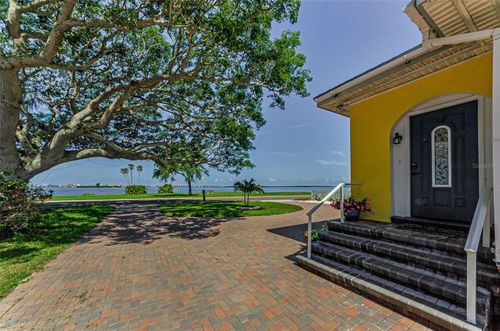 1951 Edgewater Dr, CLEARWATER, FL, 33755-1417 | Card Image