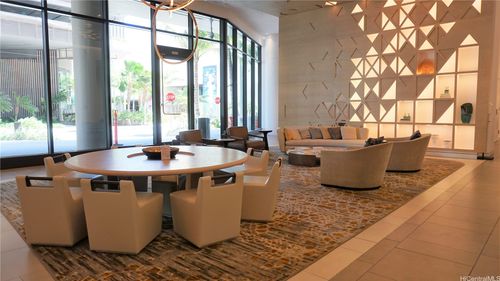 apt-2504-987 Queen St, Honolulu, HI, 96814-5295 | Card Image