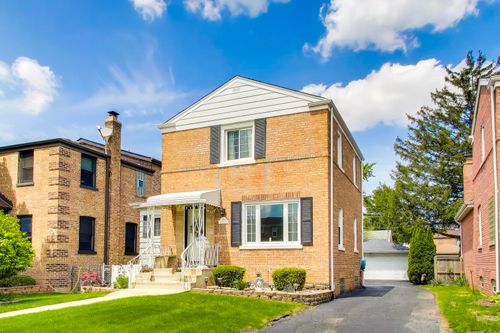 7830 W Berwyn Ave, Chicago, IL, 60656-1606 | Card Image
