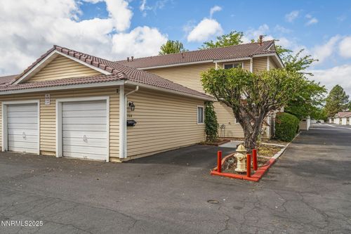 1064 Bradley Sq, Sparks, NV, 89434-1606 | Card Image