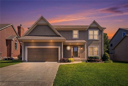 17968 W 158th Street, Olathe, KS, 66062 | Card Image