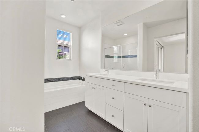 1103 El Paseo, Condo with 3 bedrooms, 2 bathrooms and 2 parking in Foothill Ranch CA | Image 19