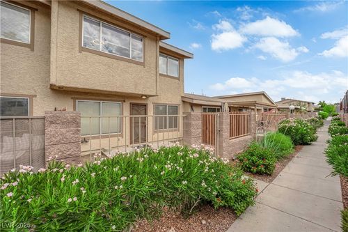 2248 Short Pine Dr, Las Vegas, NV, 89108-3406 | Card Image