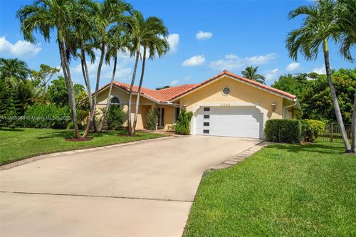 4290-4290 Nw 73rd Way, Coral Springs, FL, 33065-2112 | Card Image