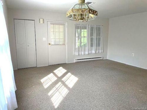 unit-d-120 Exmore Ct, Ridge, NY, 11961-1273 | Card Image