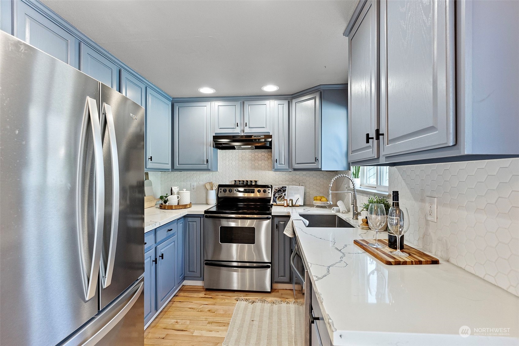 Thorne Ln, Lakewood, WA 98498