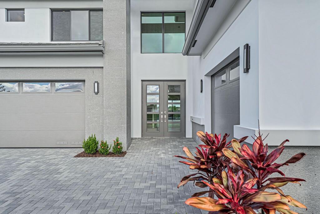 Residential in Palm Beach Gardens 4
