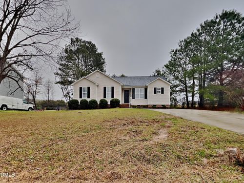 69 Gray Ghost St, Benson, NC, 27504-6067 | Card Image