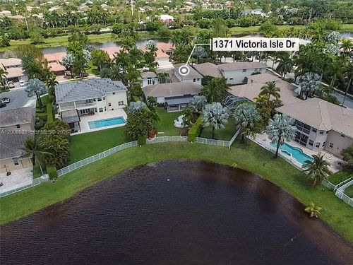 1371 Victoria Isle Dr, Weston, FL, 33327-1319 | Card Image