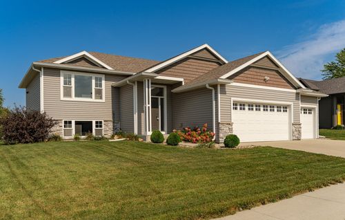 1421 Tunbridge Pl Ne, Byron, MN, 55920-4232 | Card Image