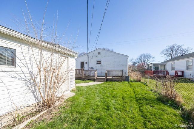 304 Tecumseh St, House other with 3 bedrooms, 1 bathrooms and null parking in Clawson MI | Image 34