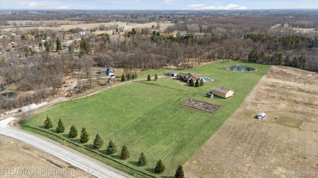 7020 Mancour Dr, House other with 5 bedrooms, 5 bathrooms and null parking in Grand Blanc MI | Image 54