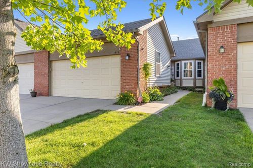 1873 N Kenwyck Dr, Ypsilanti, MI, 48198-3295 | Card Image
