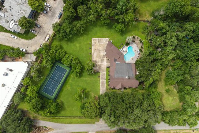 Tennis court has been virtually updated | Image 29