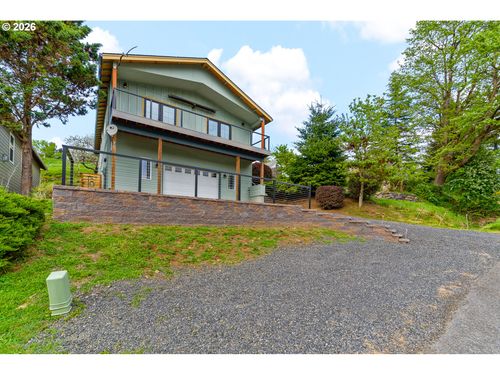 461 Nw Jefferson Ave, Stevenson, WA, 98648-6453 | Card Image