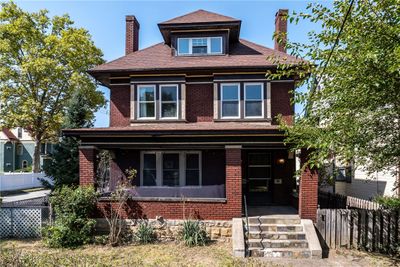 Large Victorian 3, 000 sq. ft. home | Image 2