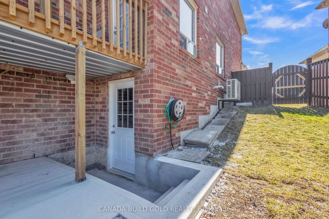 53 Bottomwood St, House attached with 3 bedrooms, 3 bathrooms and 3 parking in Brampton ON | Image 40