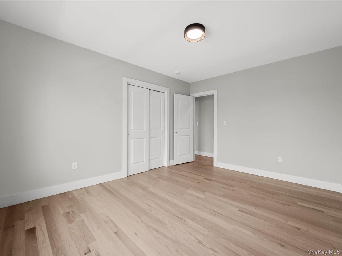 Residential in Oyster Bay 3
