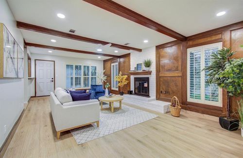 2202 Briarview Dr, Houston, TX, 77077-5203 | Card Image
